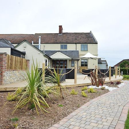 The Warwick Arms Hotel Chew Magna Bagian luar foto