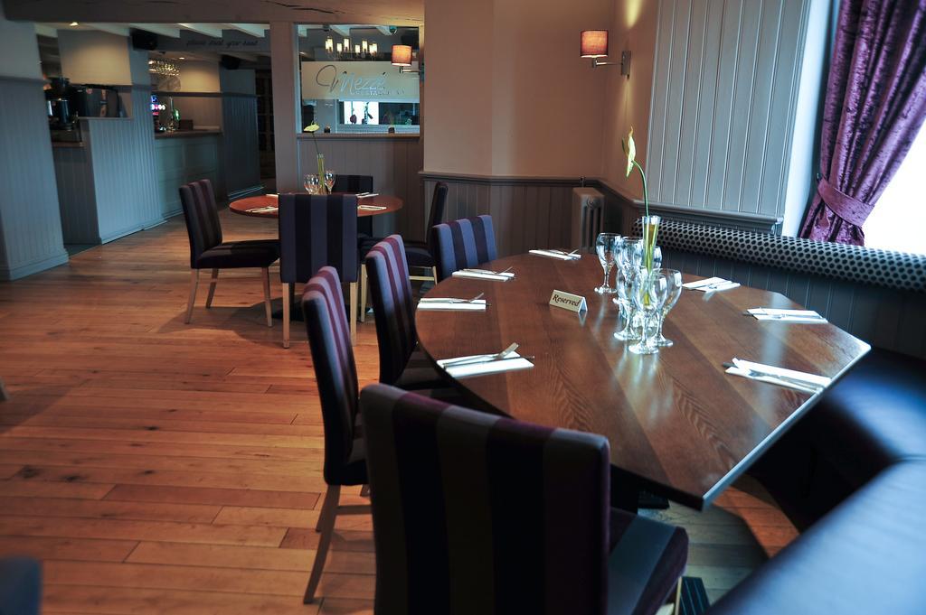 The Warwick Arms Hotel Chew Magna Bagian luar foto